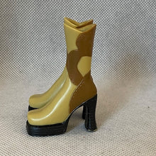 Load image into Gallery viewer, Bratz Footwear Pair Feet Shoes Olive &amp; Brown Boots
