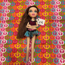 Load image into Gallery viewer, Bratz Sisterz Lilani Big Sister Doll Lot 3 #34 Arm Crossed As Shown
