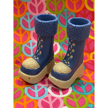 Load image into Gallery viewer, Bratz Footwear Dana Blue Wintertime Wonderland Boots
