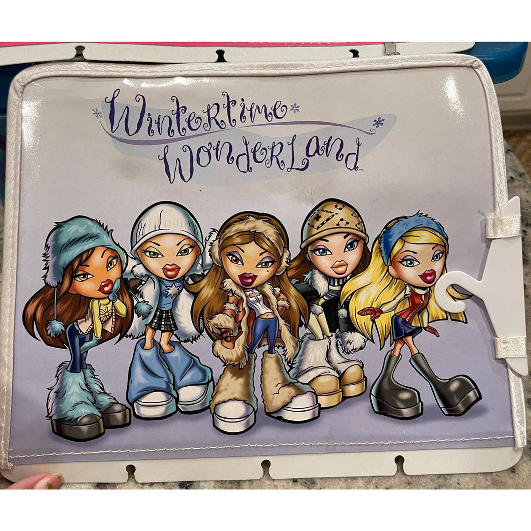 Bratz Dolls World Tour Carrying Case Page Insert - Wintertime Wonderland (Pre-owned)