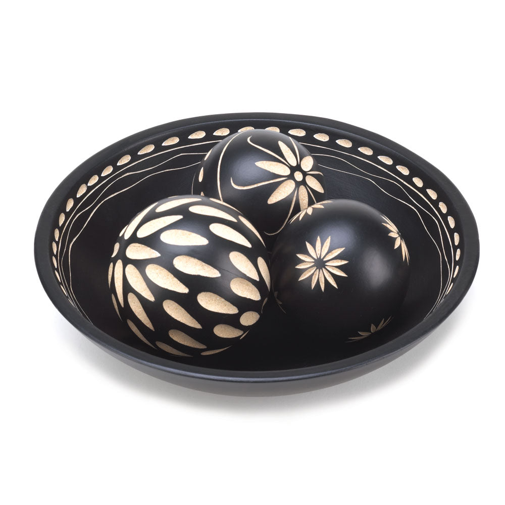 Beautiful Black Decorative Wood Balls With Detailed Tray