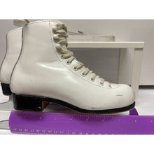 Load image into Gallery viewer, Riedell Youth White Leather Ice Skates Fiesta Blade Guards Jr Size 1 (Pre-owed)
