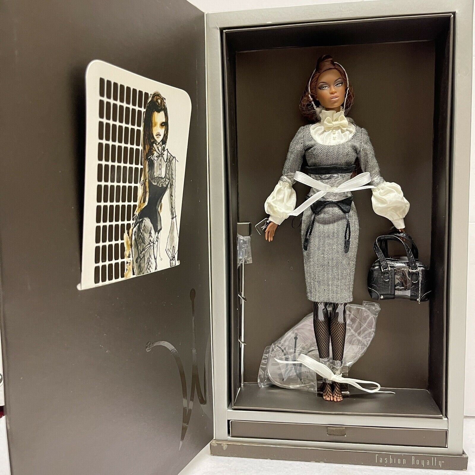 2006 Fashion Royalty Adele Makeda Style Renaissance Doll Fashion 
