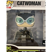 Load image into Gallery viewer, Funko Pop! Heroes DC Super-Villains Deluxe Catwoman #269 Gamestop

