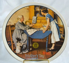 Load image into Gallery viewer, Bradford Exchange Norman Rockwell Plate 1983 Add Two Cups Love Mothers Day (Pre-owned)
