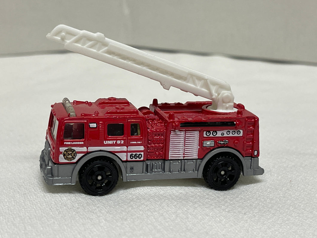 Matchbox 2004 Fire Ladder Truck MB660 Thailand Mattel