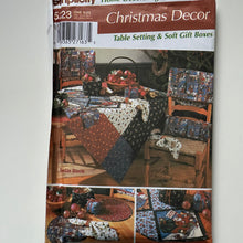 Load image into Gallery viewer, 2003 Simplicity Home Decorating 5323 Sewing Patterns Christmas Decor
