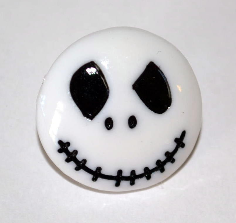 Halloween Brooch Smiling Skeleton Jack Skellington Hat Resin Cabochon Pin