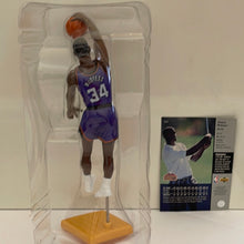 Load image into Gallery viewer, Starting Lineup 1997 10th Edition Antonio McDyess 6&quot; Figure and Card (Pre-owned)
