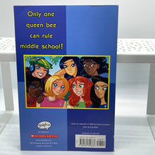 Load image into Gallery viewer, Queen Bee Paperback By Clugston Major Chynna (Pre Owned)
