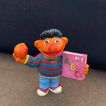 Load image into Gallery viewer, Applause Sesame Street Muppet 2.5&quot; Ernie School Days ABC Figure (Pre-Owned)
