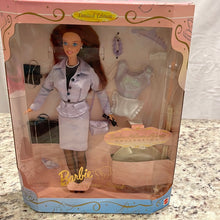 Load image into Gallery viewer, Mattel 1997 Barbie Millicent Roberts Perfectly Suited Doll Fashion Set #17567
