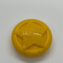 Load image into Gallery viewer, Burger King 2011 - Rango Yellow Badge Toy
