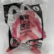 Load image into Gallery viewer, McDonald&#39;s 2011 Ben 10 Ultimate Alien Water Hazard Toy #6
