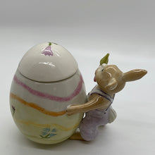 Load image into Gallery viewer, Villeroy &amp; Boch Easter Hansenfamily Mini Vase Easter Bunny Rabbit #5189

