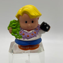 Load image into Gallery viewer, Mattel 2001 Fisher Price Little People Vacation Eddie Pet Frog Camera Figure (Pre-Owned) #23
