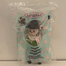 Load image into Gallery viewer, McDonald&#39;s 2007 Madame Alexander Wizard of Oz Scarecrow Toy #8

