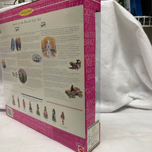 Load image into Gallery viewer, Mattel 1995 Barbie Dolls of the World Doll Giftset Japan Norway India #15283
