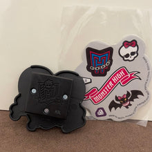 Load image into Gallery viewer, McDonald's 2014 Monster High Clawsome Magnet Clip Toy #7
